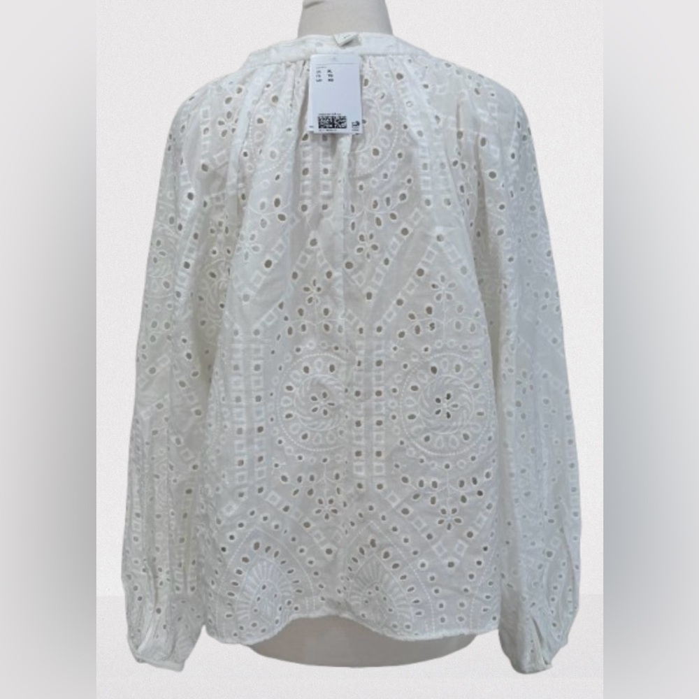 Size XL NWT H&M White Boxy Embellished Blouse - Picture 3 of 4